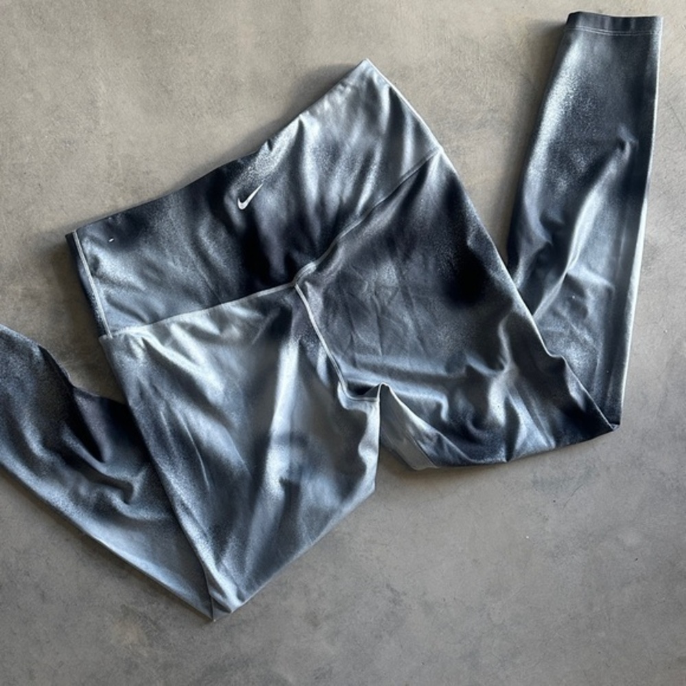 Nike leggings Metallic Gray Leggings women's size XL